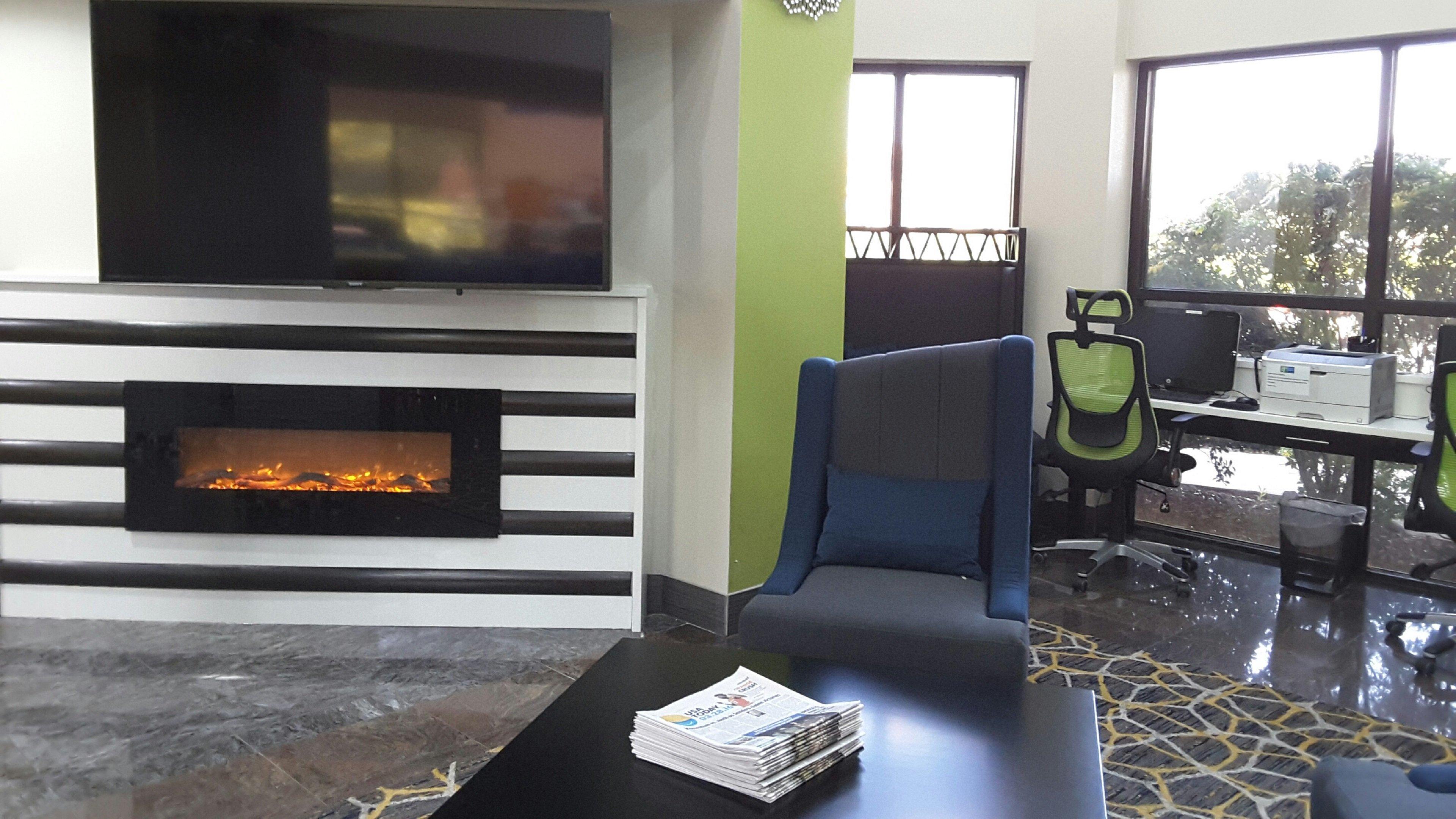 Holiday Inn Express Hotel & Suites Lawrenceville By Ihg Exterior foto
